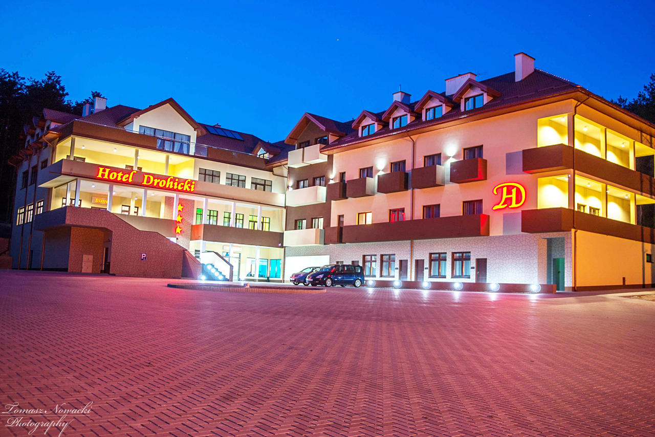 דרוהיצין Hotel Drohicki מראה חיצוני תמונה