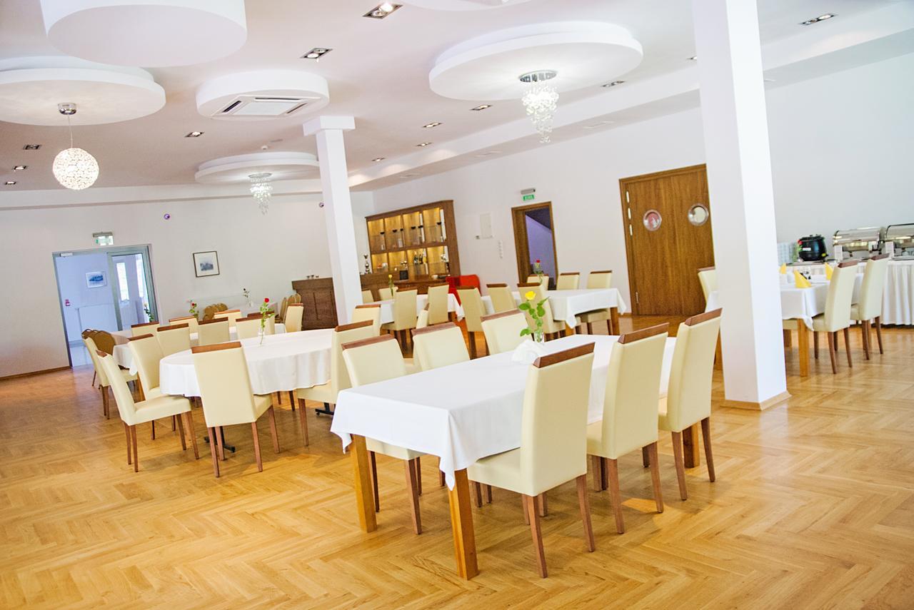 דרוהיצין Hotel Drohicki מראה חיצוני תמונה